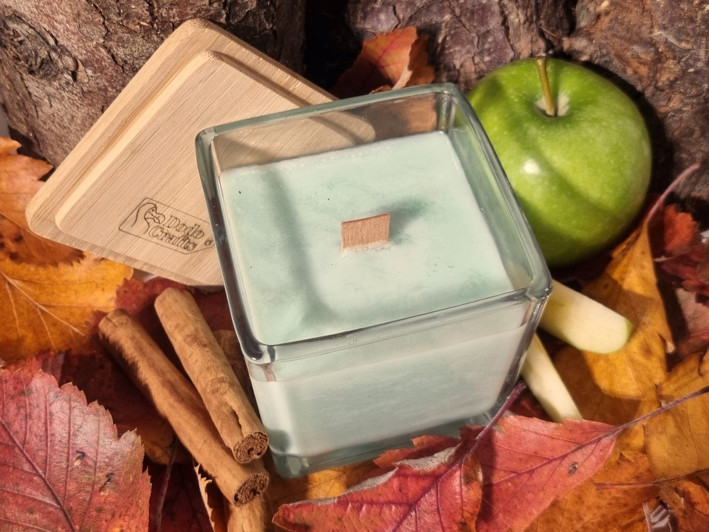 Aromatic Spiced Apple - Seasonal Candle